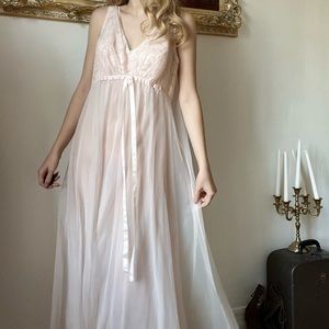 1950’s 1960’s peignoir night gown slip dress